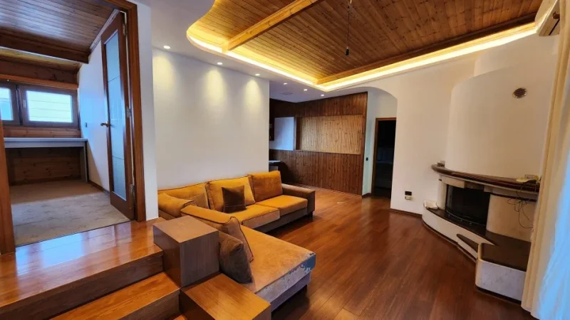 Tirane, jepet me qera apartament 2+1+Aneks+Ballkon Kati 4, 90 m² 700 € (MYSLYM SHYRI)