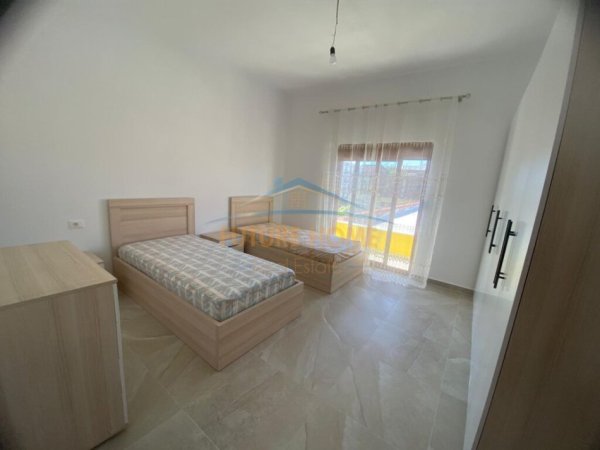 Shqiperi, jepet me qera 2+1+Ballkon Kati 2, 128 m² 500 € (unaza e re)