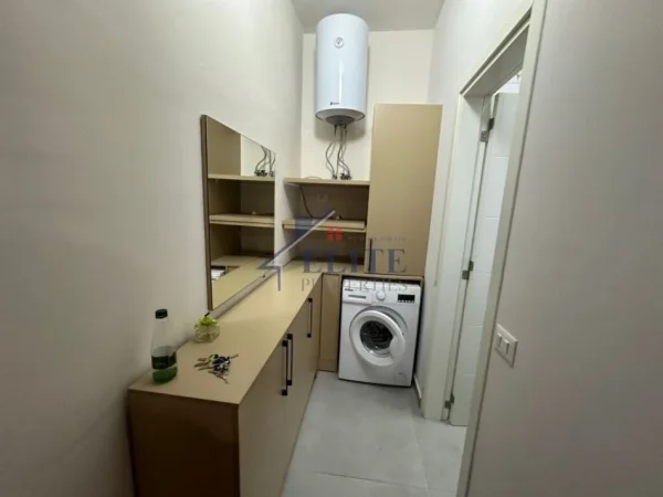 Tirane, jepet me qera garsonier Kati 0, 43 m² 400 € (Kopshti Botanik)