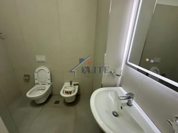 Tirane, jepet me qera garsonier Kati 0, 43 m² 400 € (Kopshti Botanik)