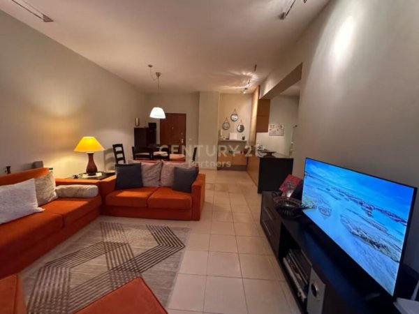Tirane, jepet me qera apartament 2+1+Ballkon Kati 4, 97 m² 600 € (Rruga e Barrikadave)