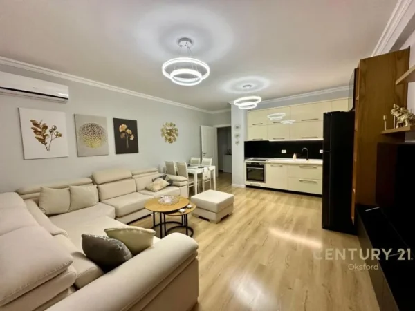 Tirane, shitet apartament 2+1 Kati 2, 113 m² 200.000 € (Rruga 5 Maji)