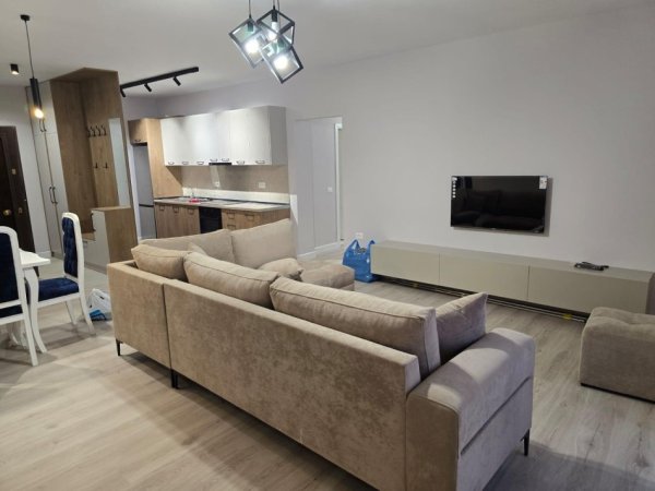 Tirane, jepet me qera apartament 2+1+Ballkon Kati 4, 100 m² 500 € (Fresk)