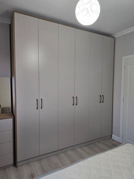 Tirane, jepet me qera apartament 2+1+Ballkon Kati 4, 100 m² 500 € (Fresk)