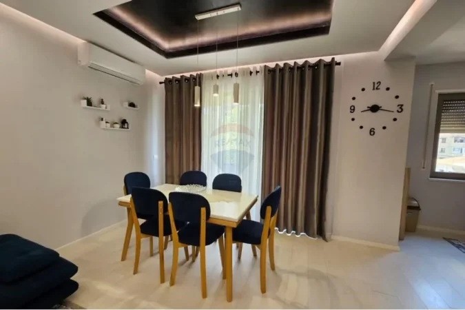 Tirane, jepet me qera apartament 2+1 Kati 2, 95 m² 600 € (Apartament 2+1 per qira tek Tower Bridge 3!)