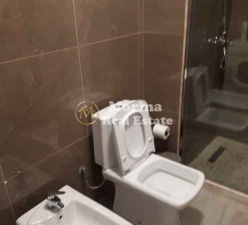 Tirane, jepet me qera apartament 1+1 Kati 4, 70 m² 550 € (Ali Demi)
