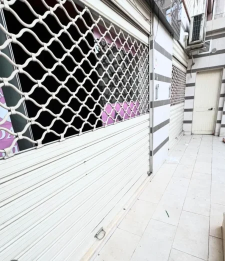 Tirane, shitet Kati 0, 121 m² 200.000 € (Ish Stacioni i fundit i Tiranës Re, Rruga Isuf Elezi)