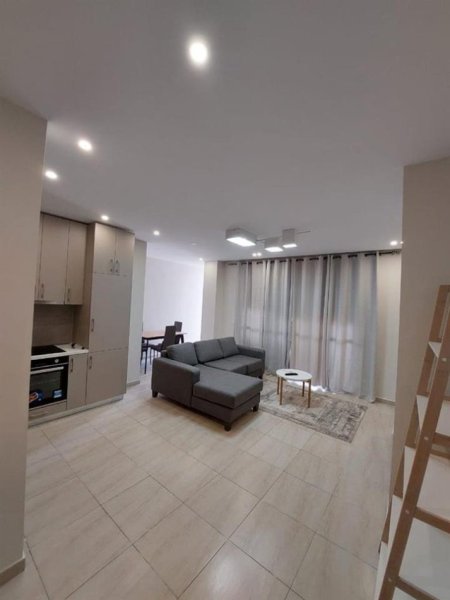 Durres, jepet me qera apartament 2+1+Ballkon Kati 3, 98 m² 390 € (Muzeumi, Durres)