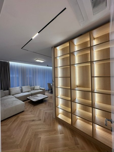 Shqiperi, jepet me qera apartament 1+1 , 93 m² 1.500 € (Liqeni Artificial i Tiranes)