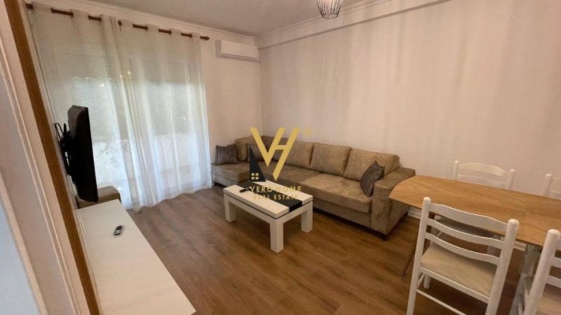 Tirane, jepet me qera apartament 2+1+Ballkon Kati 2, 90 m² 800 € (RRUGA XHON KENEDI)