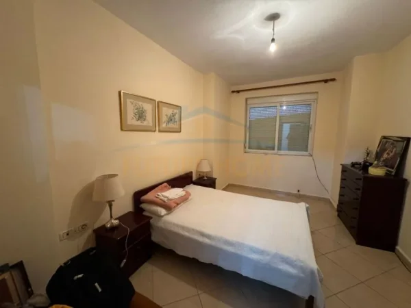 Korce, shitet apartament 2+1 Kati 3, 127 m² 110.000 € (Trekëndëshi, Korçë)