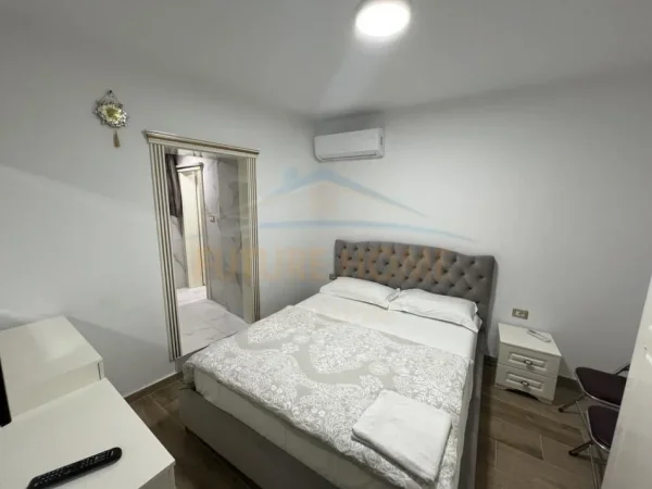 Korce, shitet hotel Kati 0, 125 m² 180.000 € (Pranë Pazarit, Korçë.)