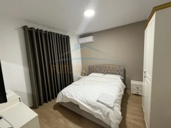 Korce, shitet hotel Kati 0, 125 m² 180.000 € (Pranë Pazarit, Korçë.)