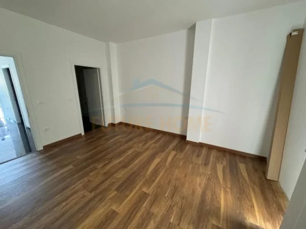 Korce, shitet apartament 2+1+Ballkon Kati 1, 109 m² 78.000 € (Lagjia e re.)