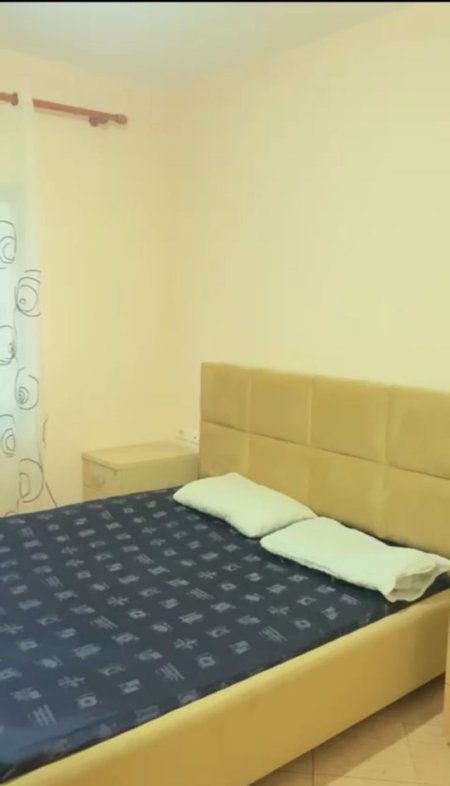 Tirane, jepet me qera apartament 2+1+Ballkon Kati 3, 86 m² 600 € (DON BOSKO)