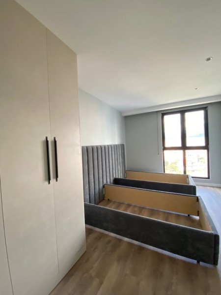 Tirane, jepet me qera apartament 2+1+Ballkon Kati 4, 100 m² 800 € (Rruga e Dibres, Farmacia 10)