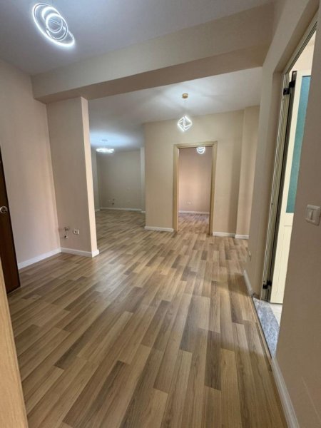 Tirane, shitet apartament 2+1+Ballkon Kati 2, 85 m² 115.000 € (Astir)