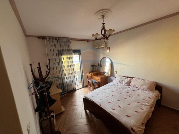 Durres, jepet me qera apartament 2+1 Kati 4, 72 m² 400 € (Qender, Durres)