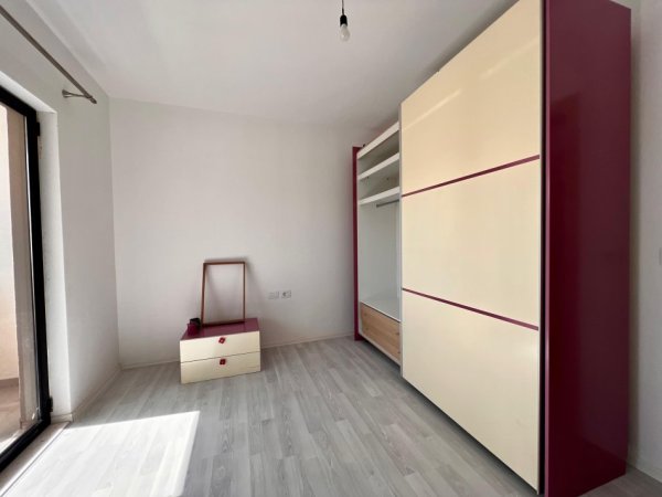 Tirane, jepet me qera apartament 2+1+Ballkon Kati 2, 110 m² 450 € (5 Maji)