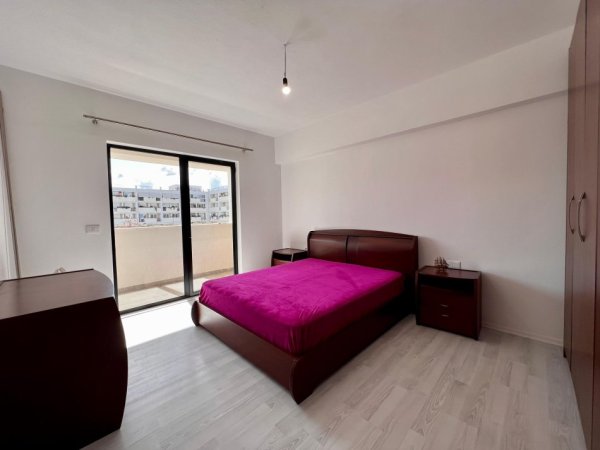 Tirane, jepet me qera apartament 2+1+Ballkon Kati 2, 110 m² 450 € (5 Maji)