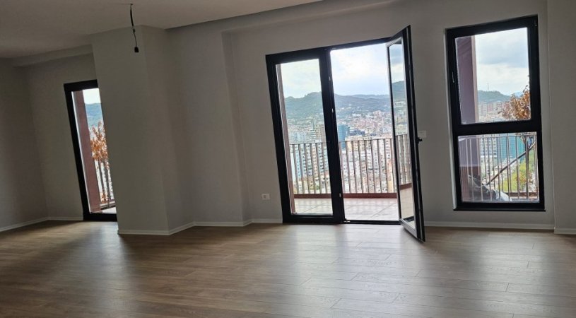 JEPET ME QERA AMBJENT PER ZYRA TEK TIRANA GARDEN BUILDING