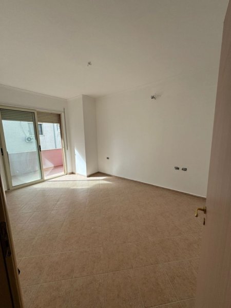 SHITET APARTAMENT 2+1+2 TEK LIQENI I THATE PRANE RADISON