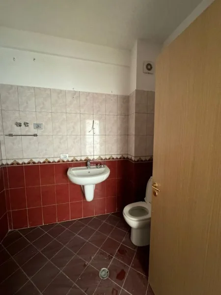 SHITET APARTAMENT 2+1+2 TEK LIQENI I THATE PRANE RADISON