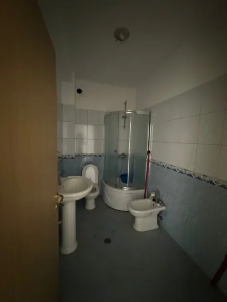 SHITET APARTAMENT 2+1+2 TEK LIQENI I THATE PRANE RADISON