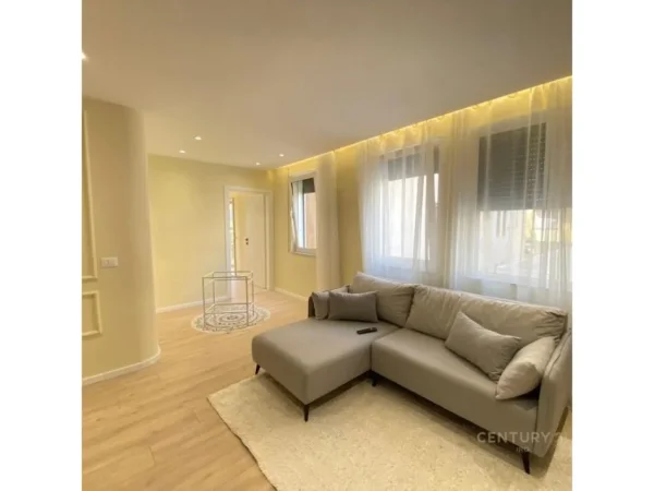 Tirane, shitet apartament 1+1+Ballkon Kati 2, 55 m² 120.000 € (Rruga Frang Bardhi)