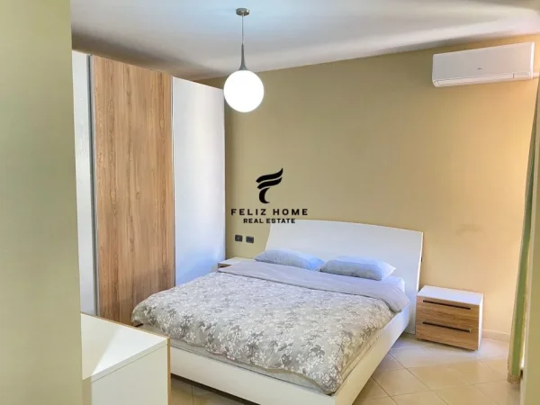 Tirane, jepet me qera apartament 2+1 Kati 10, 103 m² 800 € (QENDER)