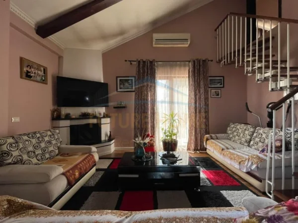 Tirane, shitet apartament 3+1+Ballkon Kati 7, 212 m² 260.000 € (Kodra e diellit)