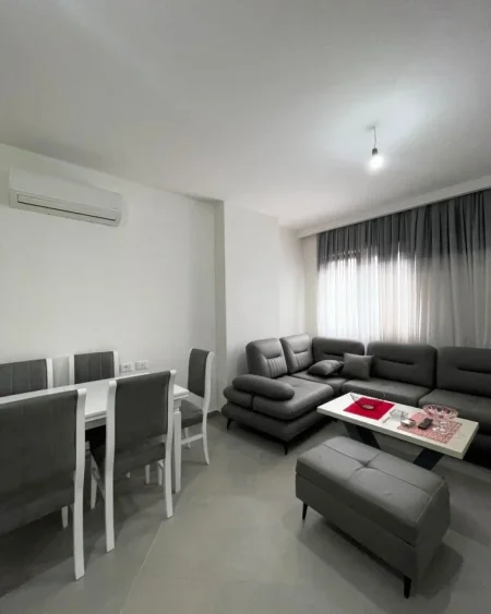 Tirane, jepet me qera apartament 1+1 Kati 4, 70 m² 400 € (Astir)