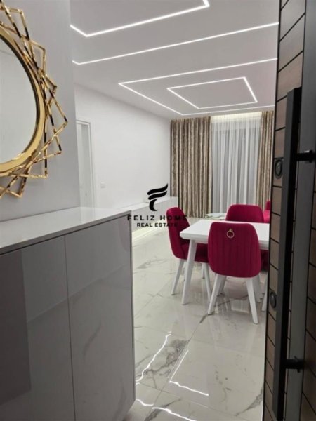 Tirane, jepet me qera apartament 1+1 Kati 5, 75 m² 650 € (KODRA E DIELLIT)