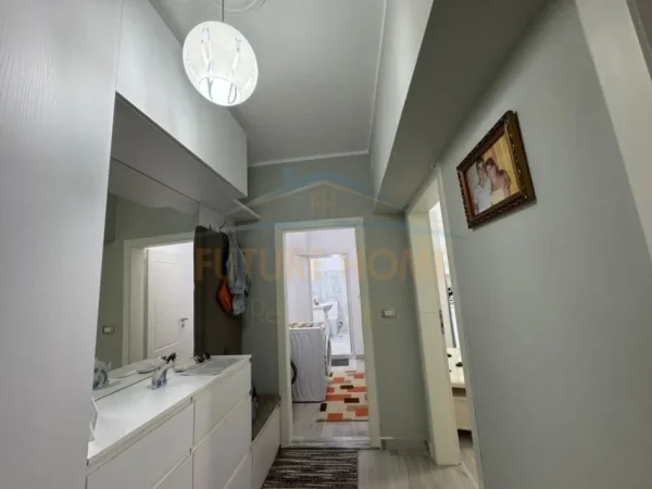 Durres, shitet apartament 1+1+Ballkon Kati 2, 59 m² 42.000 € (KAVAJE)