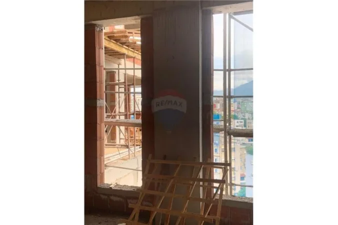 Tirane, shitet apartament 1+1 Kati 8, 60 m² 158.000 € (Komuna Parisit)