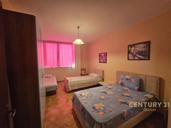 Tirane, jepet me qera Kati 7, 109 m² 700 € (Bulevardi zogu 1)