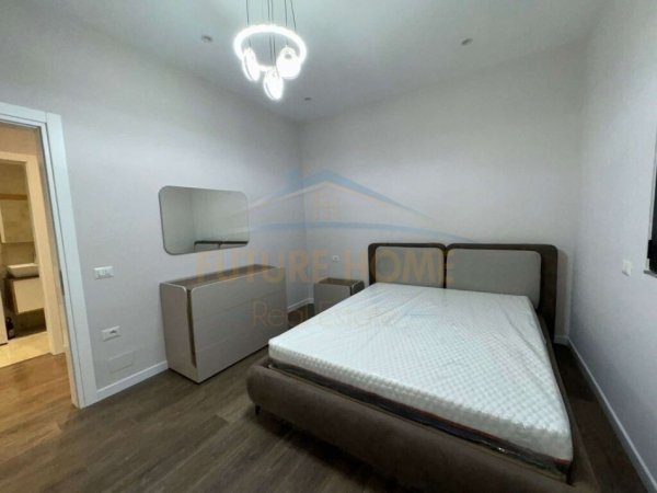 Tirane, jepet me qera apartament 1+1 Kati 1, 81 m² 700 € (SELITE)