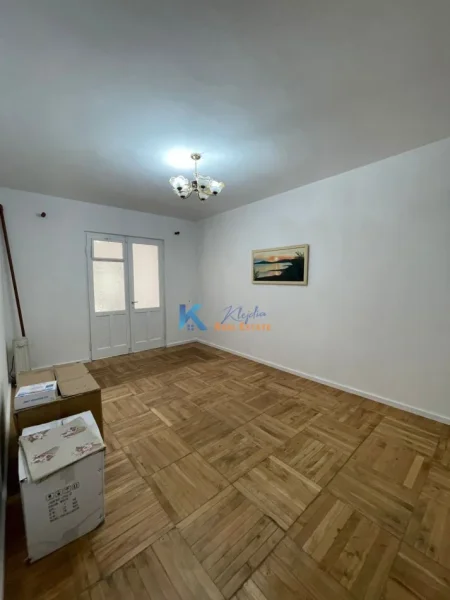 Tirane, jap me qera zyre Kati 3, 120 m² 1.200 € (Myslym Shyri)