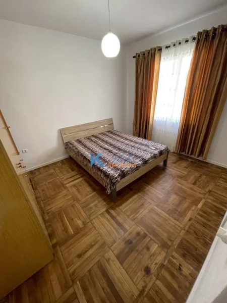 Tirane, jap me qera zyre Kati 3, 120 m² 1.200 € (Myslym Shyri)