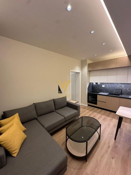 Tirane, jepet me qera apartament 1+1+Ballkon Kati 7, 65 m² 500 € (ALI DEMI)