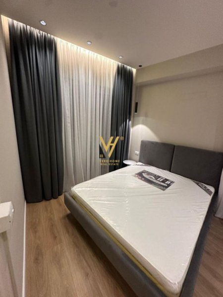 Tirane, jepet me qera apartament 1+1+Ballkon Kati 7, 65 m² 500 € (ALI DEMI)