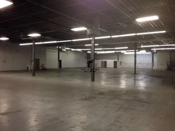 Tirane, jepet me qera magazine Kati -1, 280 m² 800 € (BRRYLI)