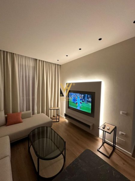 Tirane, jepet me qera apartament 1+1+Ballkon Kati 7, 65 m² 500 € (ALI DEMI)