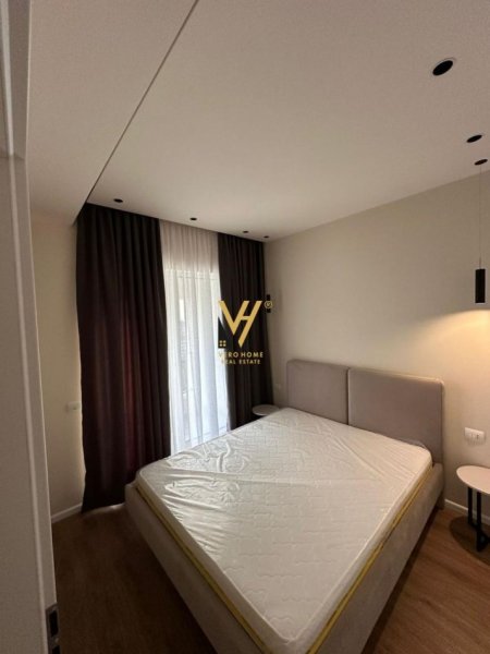 Tirane, jepet me qera apartament 1+1+Ballkon Kati 7, 65 m² 500 € (ALI DEMI)