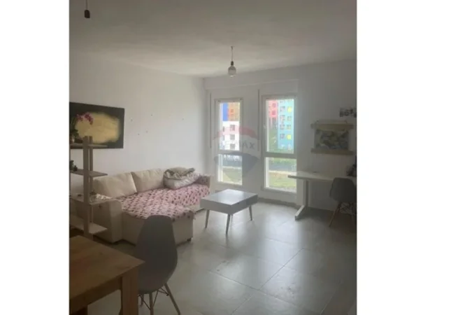 Tirane, shitet apartament 1+1+Aneks+Ballkon Kati 3, 68 m² 82.000 € (Ali Demi,)