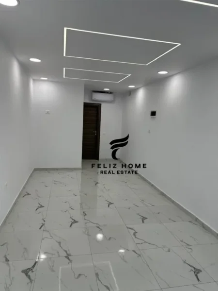 Tirane, shitet dyqan Kati 0, 31 m² 75.000 € (RRUGA PJETER BUDI)