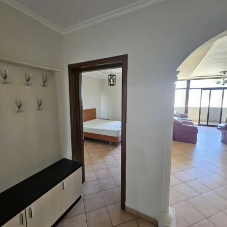 Tirane, jepet me qera apartament 1+1+Ballkon Kati 11, 100 m² 550 € (KOMPLEKSI DELIJORGJI)