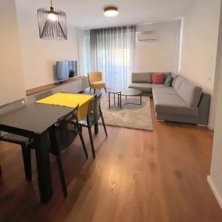 Tirane, shitet apartament 1+1 , 75 m² 165.000 € (Kompleksi Kontakt)