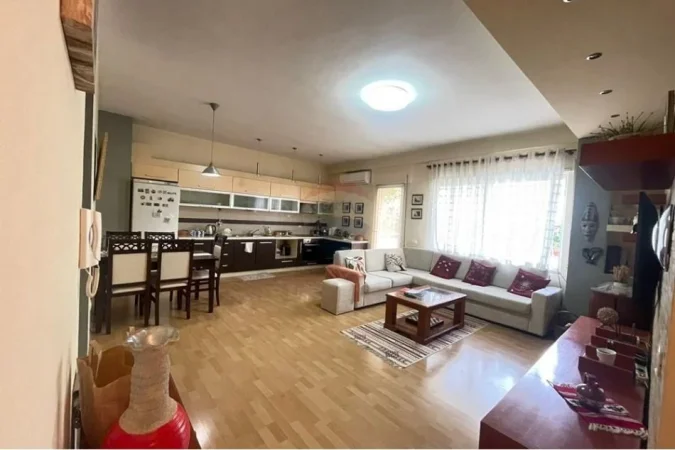 Tirane, shitet apartament 2+1 Kati 2, 115 m² 198.000 € (Shyqyri Brari)