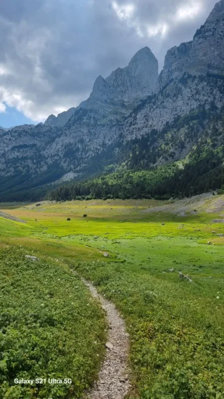 Guide touristique en Albanie. Circuits organisés en famille, solo, en groupe.